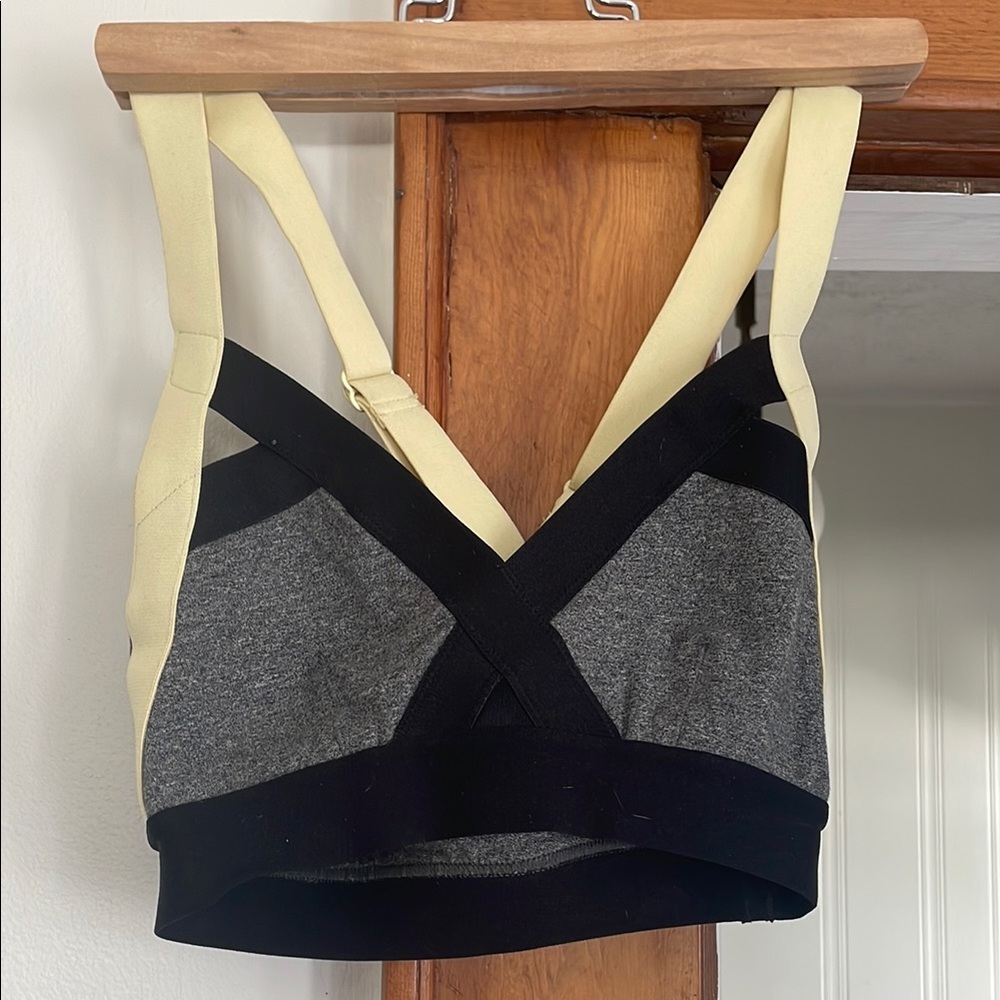 Aritzia Community Grey, Black & Yellow Sports Bra/Top sz S